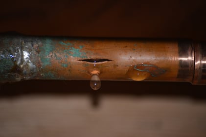 Leaking copper pipe 